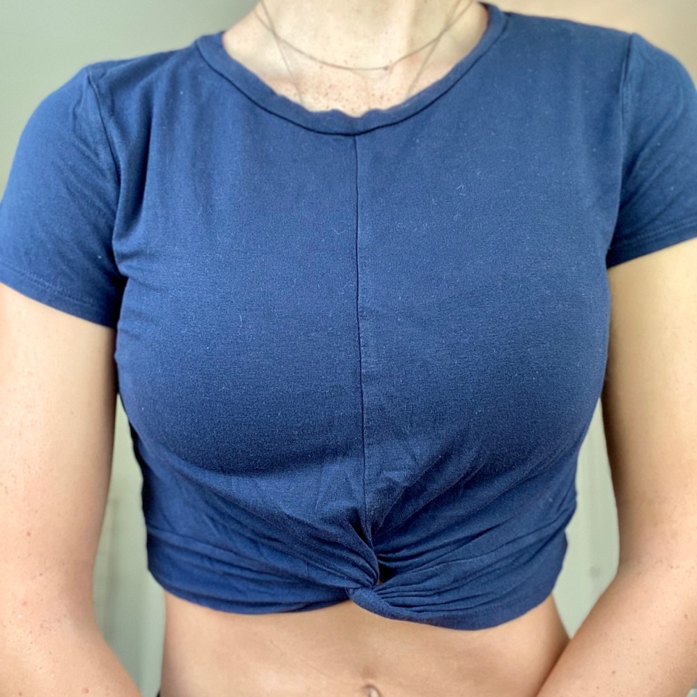 Navy blue short sleeve crop top